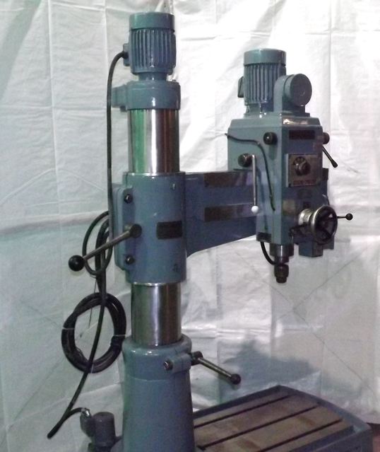 8" x 32" DARSIN ... RADIAL DRILL